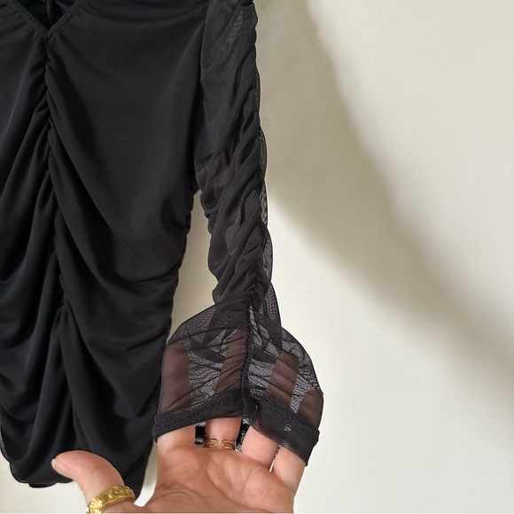 Boston Proper Ruched V Neck Black Top Size M - Picture 4 of 6